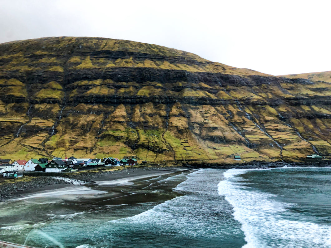 The sea meets the mountain